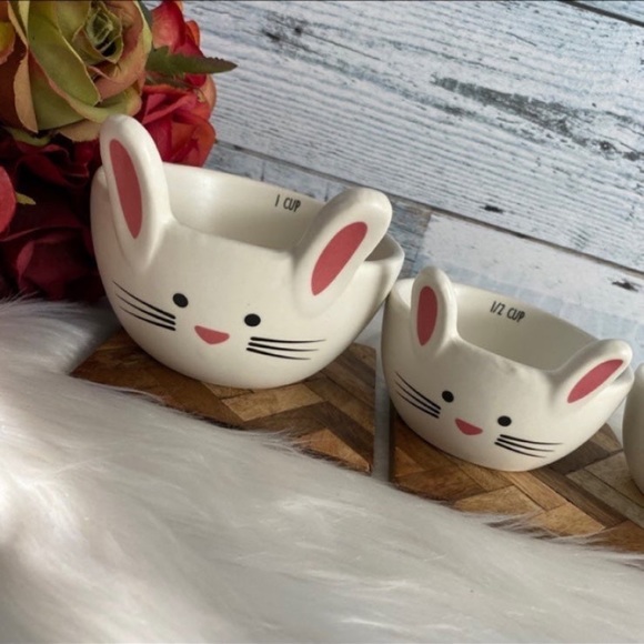Masterclass Bake Shop Bunny Figure 4 PC Measuring Cups Set - Picture 4 of 12